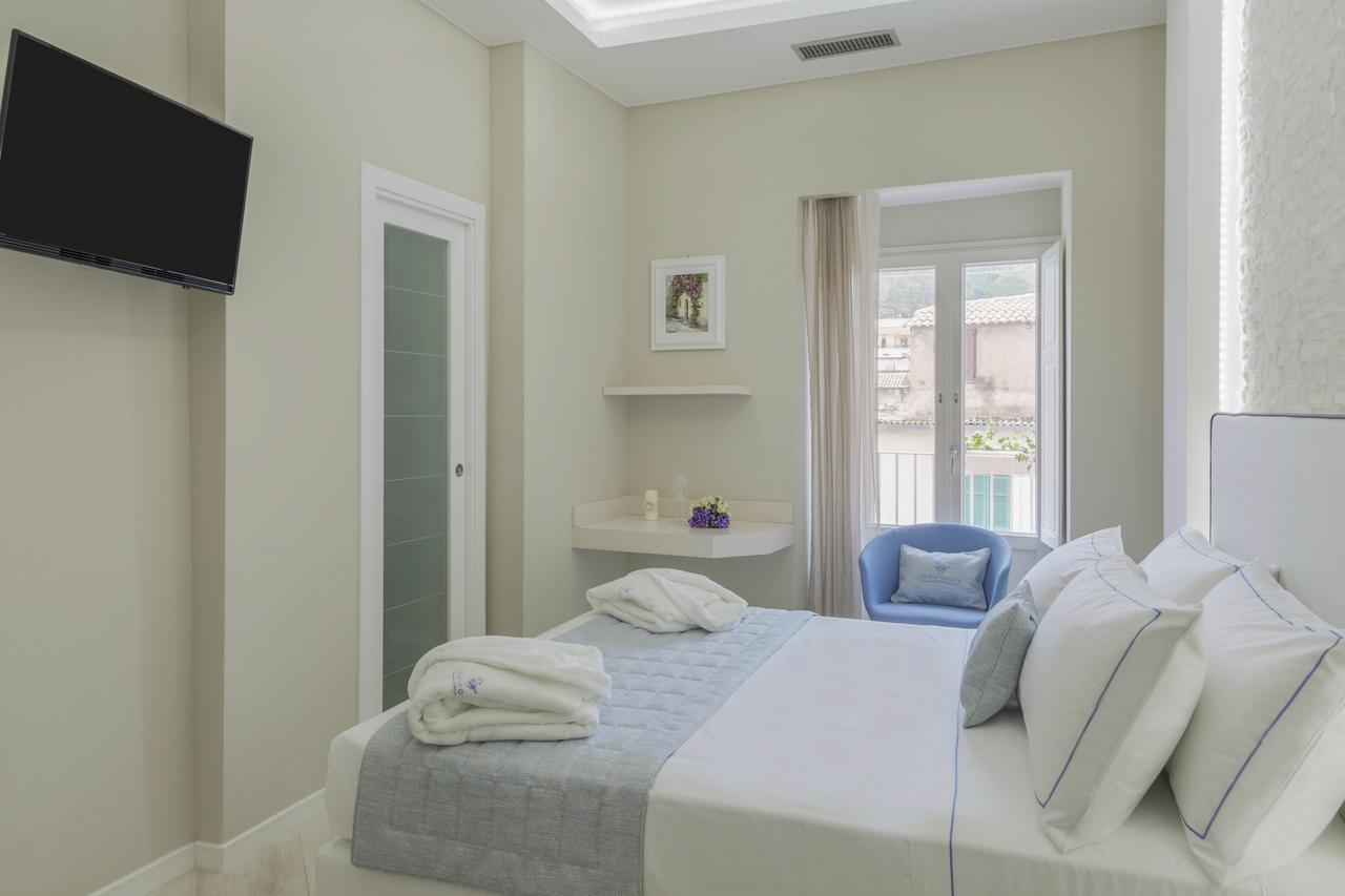 Townhouse Tropea Panzió Kültér fotó